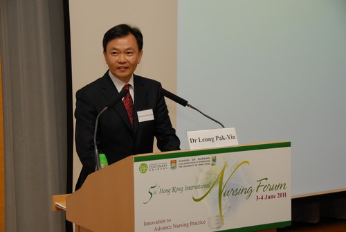 Dr Leung Pak-Yin, Chief Executive of Hospital Authority, gave an opening keynote lecture at the Forum